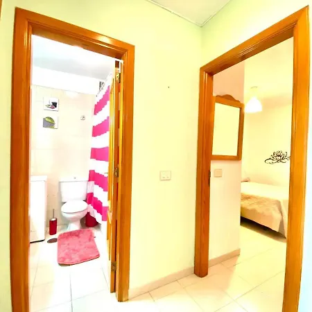 Apartamento Vista A La Piscina, Cerca De Playa, Tenerife Sur *
