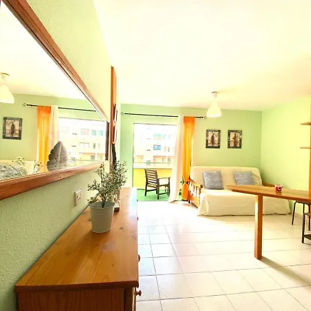 Apartamento Vista A La Piscina, Cerca De Playa, Tenerife Sur