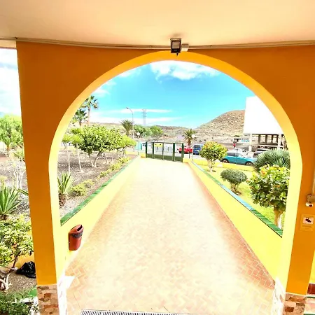 Apartamento Vista A La Piscina, Cerca De Playa, Tenerife Sur Apartmán